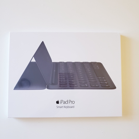 Apple 64 Key Water & Stain Resistant Smart Keyboard for iPad Pro 9.7" MM2L2AM/A - Picture 9 of 13